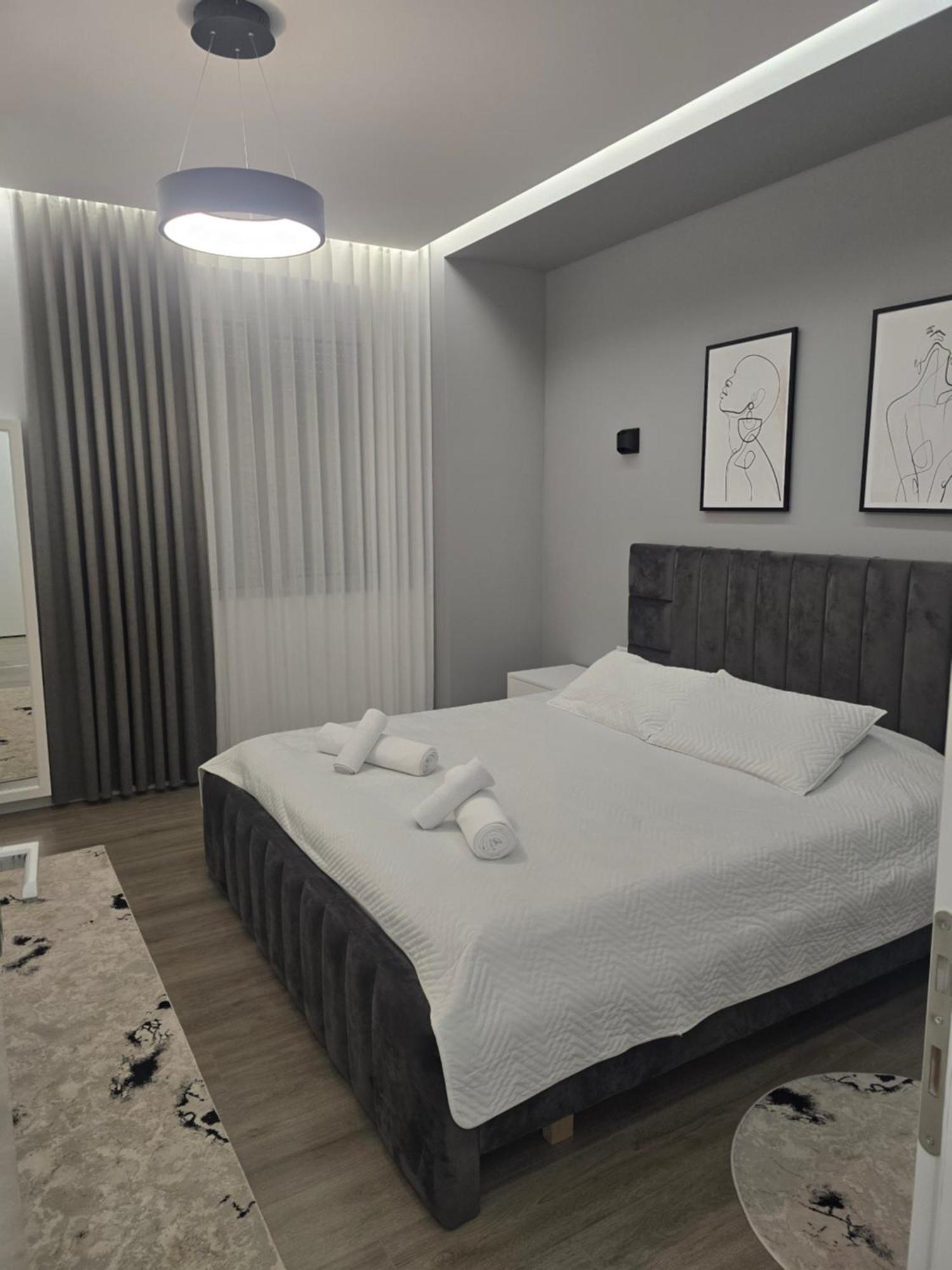 Riar Apartaments Korce Exterior photo