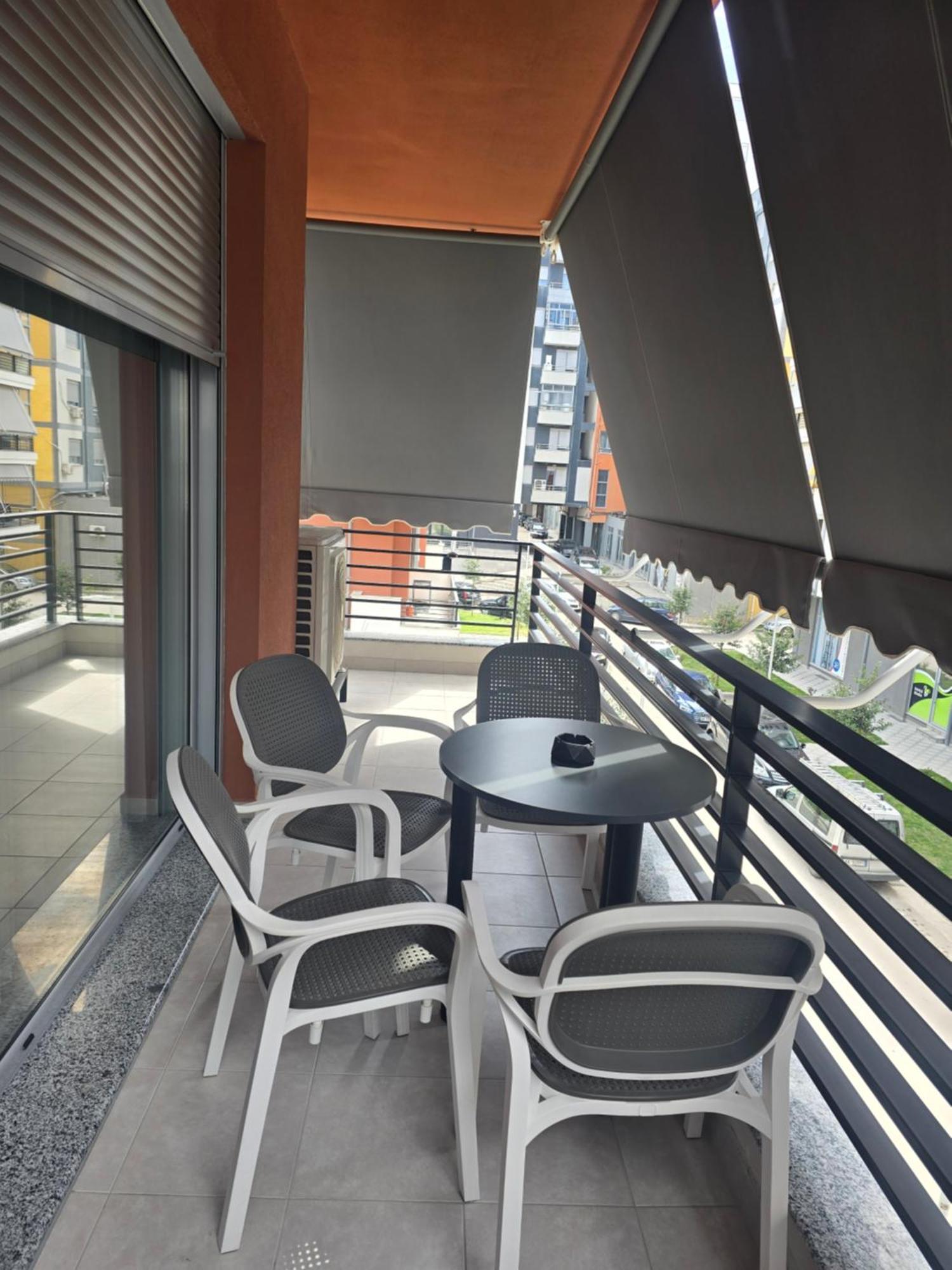 Riar Apartaments Korce Exterior photo